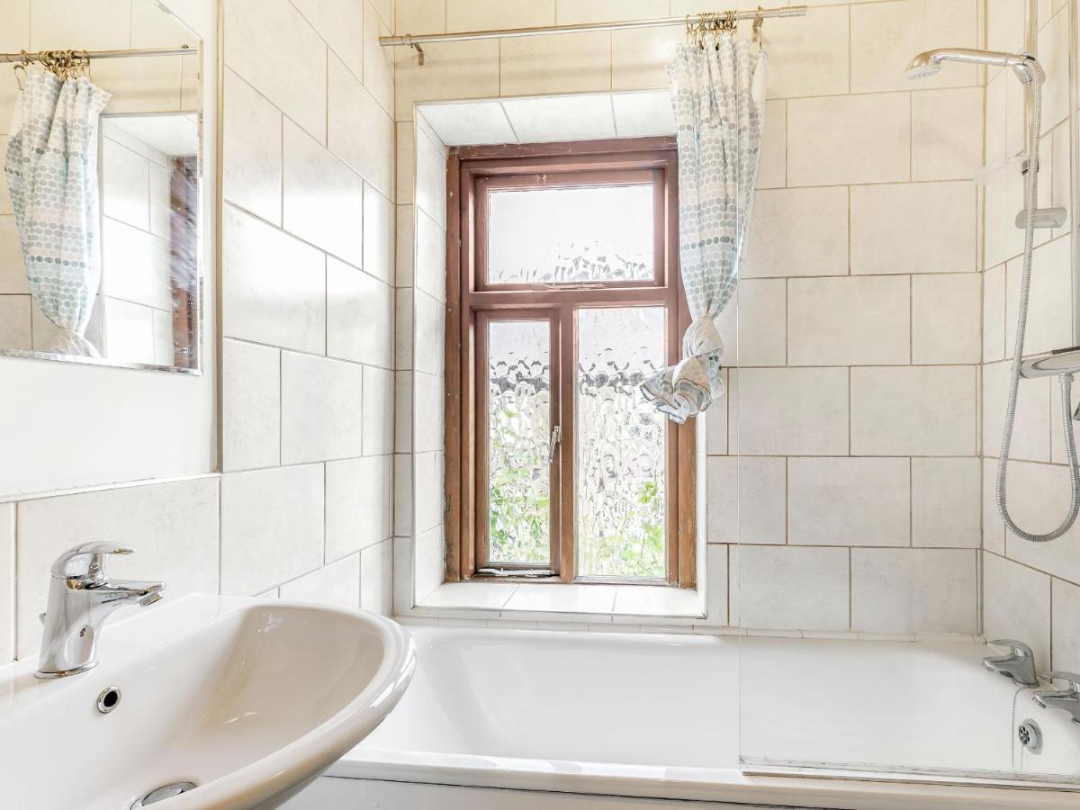 Rosskeen Villa Tideswell Dış mekan fotoğraf